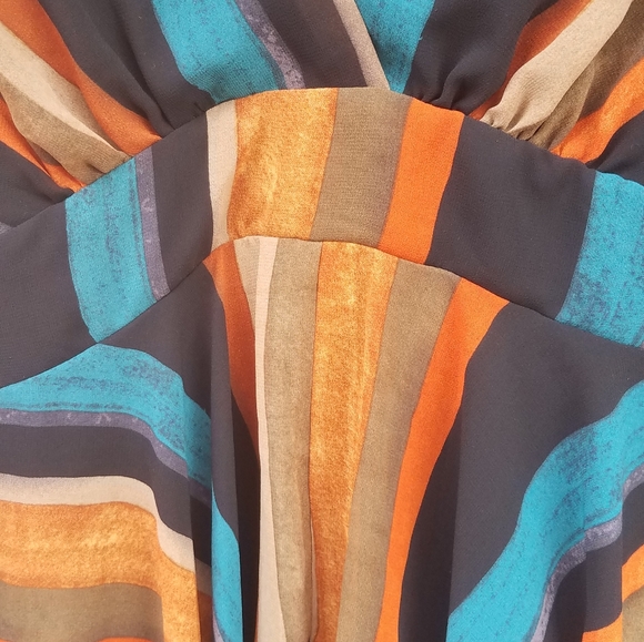 Luxxel small romper - Picture 2 of 6